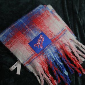 NWT Vintage Victoria's Secret Cozy Long Thick Plaid Scarf with Fringe.